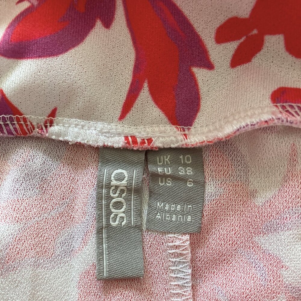 Magenta Floral Circle Skirt – Size 6 - Picture 4 of 4
